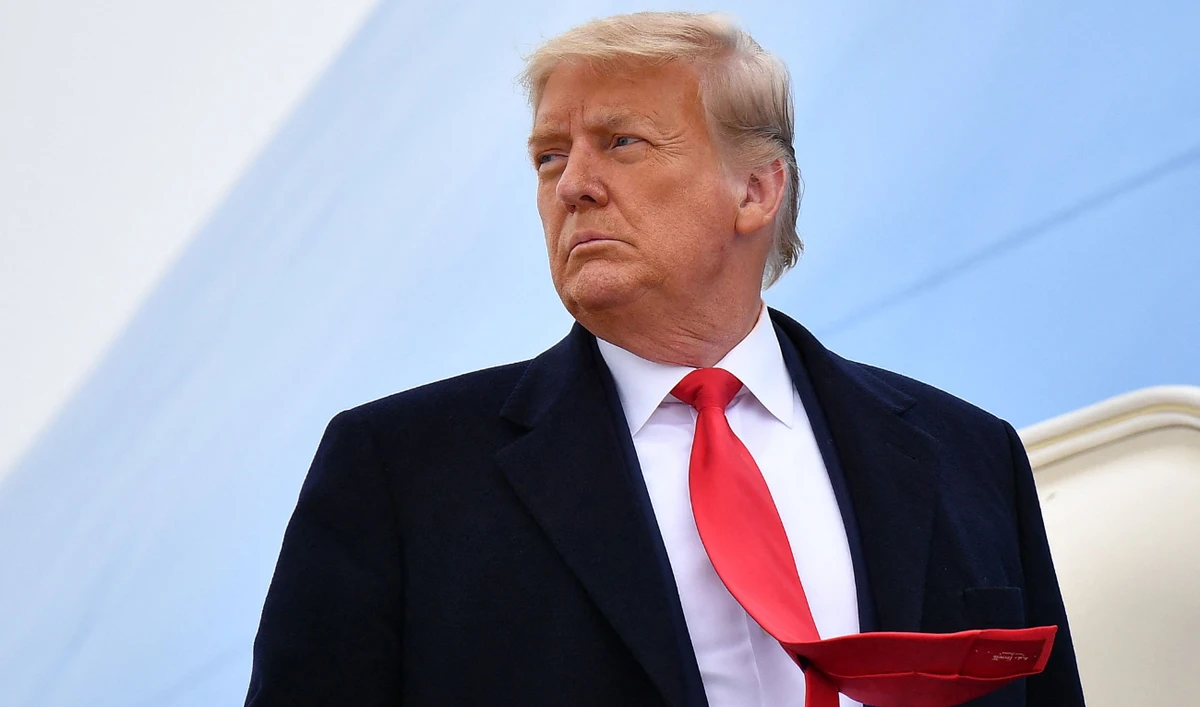 The stay gives the court time to consider arguments in a momentous clash between the former president, whose supporters stormed the Capitol on Jan. 6, and President Joe Biden and Congress. (AFP)