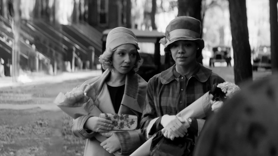 ‘Passing’ stars Tessa Thompson and Ruth Negga. (Supplied)