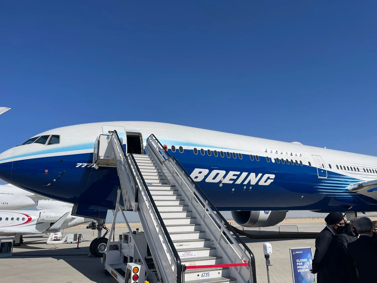 New ‘world’s largest, most efficient’ Boeing jet makes international debut in Dubai