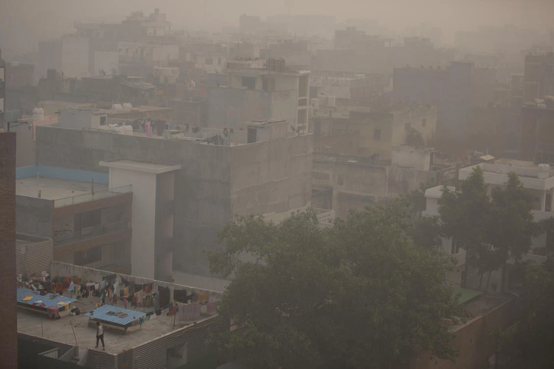 Morning haze and smog envelops the skyline in New Delhi, India, Friday, Nov. 5, 2021. New Delhi’s pollution crisis worsened on Sunday as air quality hit dangerous levels, a problem that rears its head every winter. (AP)