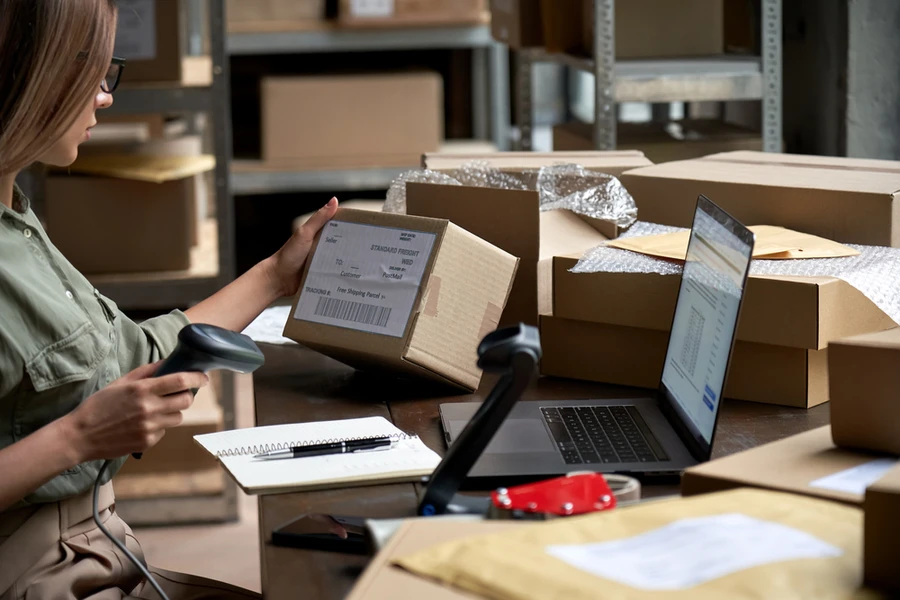 Emirates SkyCargo signs its first e-commerce MoU with Emirates Post