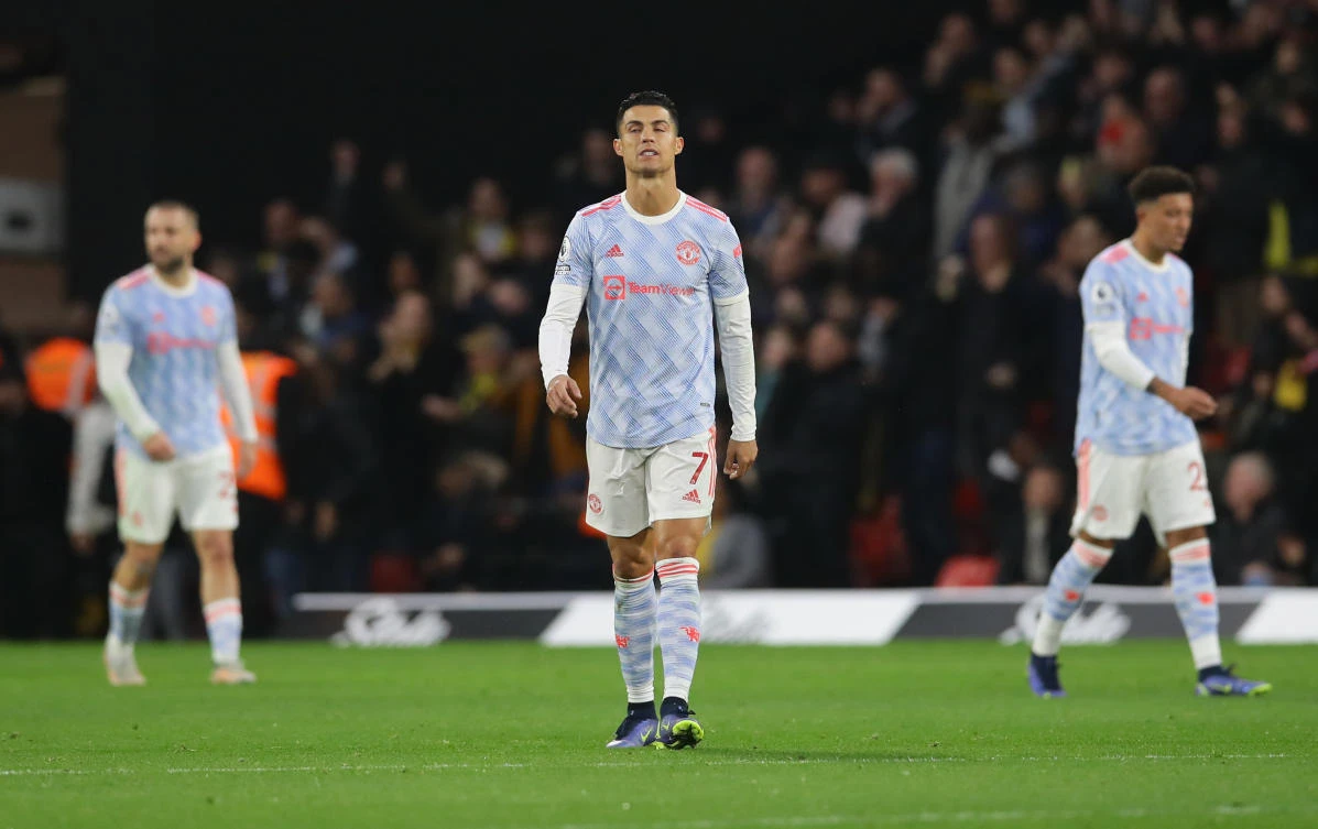 Watford hammer Man Utd to leave Solskjaer on the brink