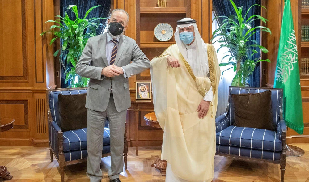 Adel Al-Jubeir meets Netherlands deputy minister of foreign affairs in Riyadh. (SPA)