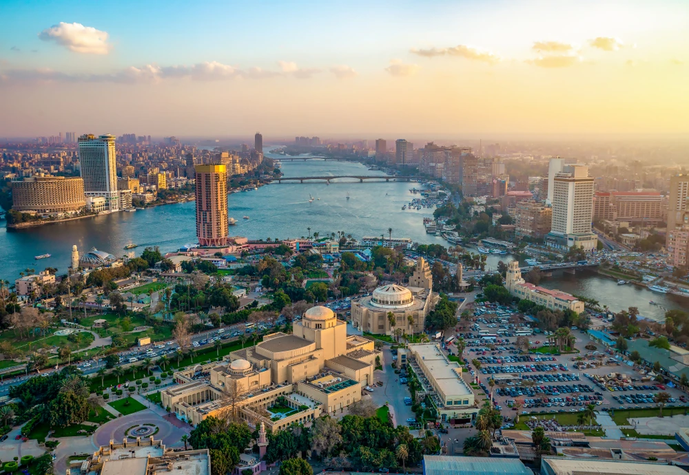 Egypt cuts power tariff for consumers, agrees to fix gas prices for power sector