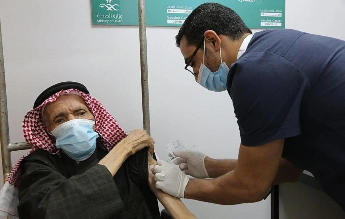 The coronavirus pandemic has affected over 260 million people globally and the death toll has reached around 5.19 million. (File/SPA)