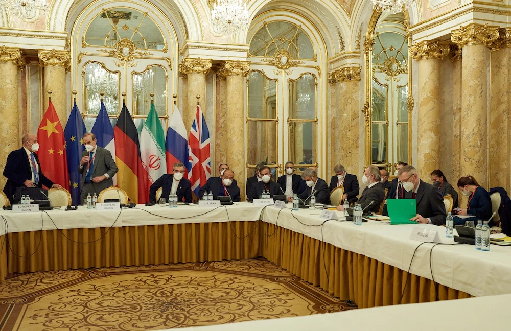 Iran makes maximalist demands as Vienna nuclear talks open
