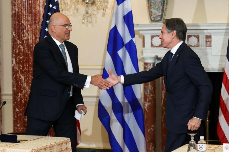 Antony Blinken and Greek FM Nikos Dendias after signing the US-Greece Mutual Defence Cooperation Agreement, Washington, Oct. 14, 2021. (Reuters)