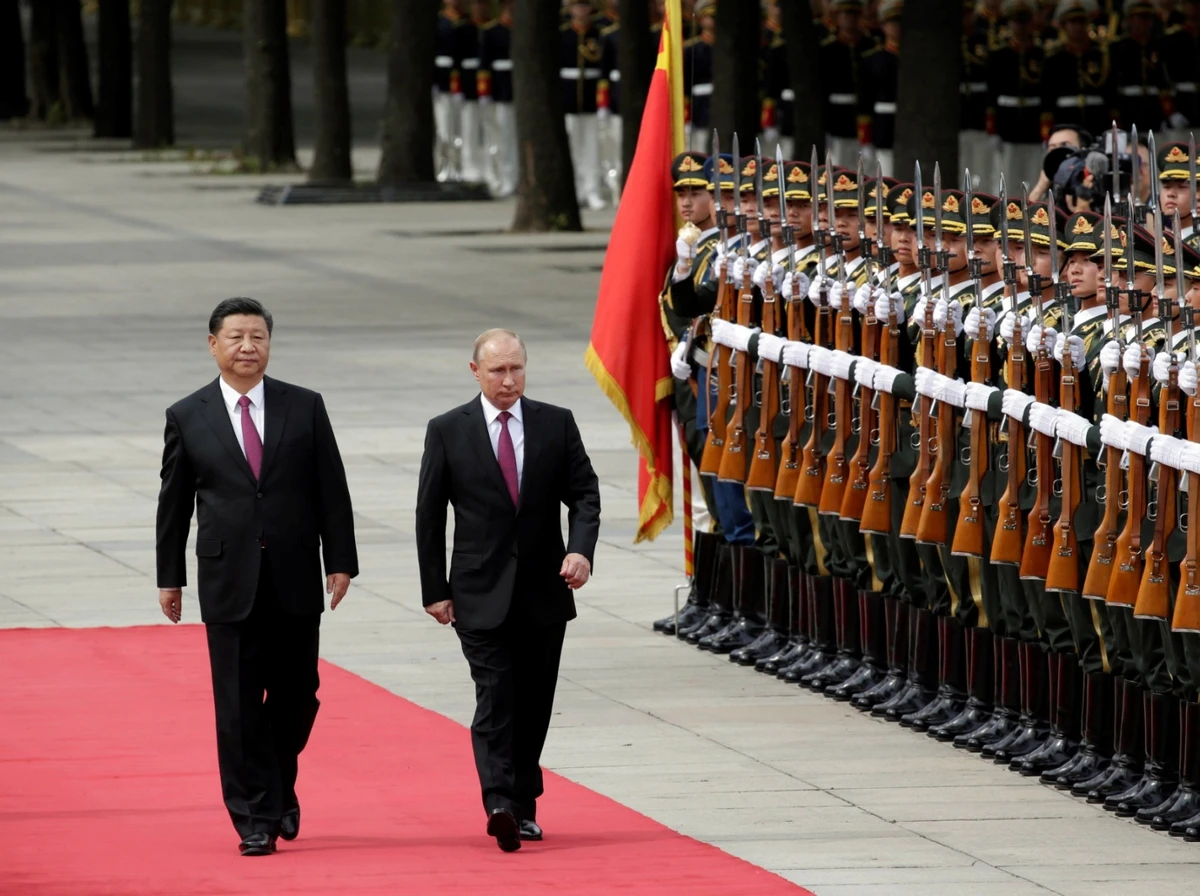Chinese President Xi Jinping and Russian President Vladimir Putin at the Great Hall of the People in Beijing, China, June 8, 2018. (Reuters)