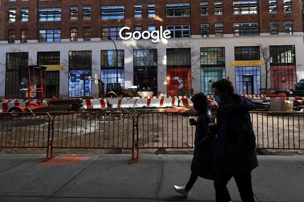 Google delays mandatory return to office beyond Jan. 10