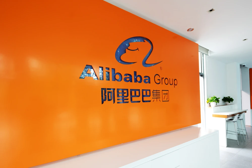 Alibaba appoints new CFO, reshuffles e-commerce businesses