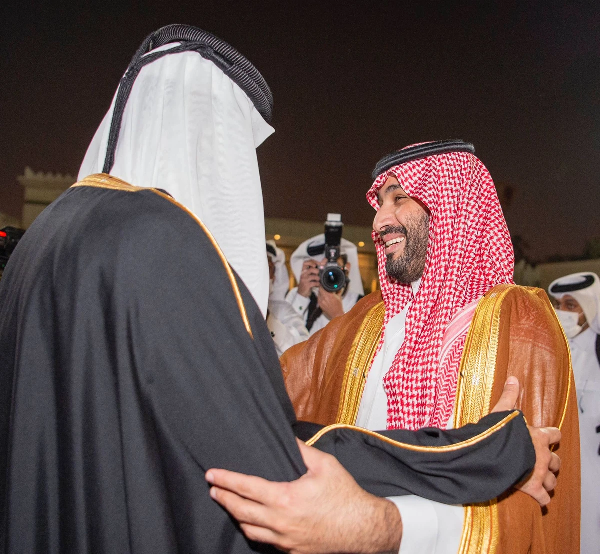 Saudi Arabia’s crown prince arrives in Qatar, meets emir