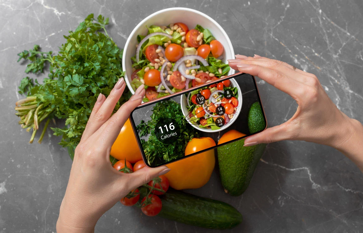 Calo, founded by the end of 2019, automatically calculates the calories and macronutrients that users need; and delivers them ready-to-eat meals portioned to fit their fitness goals. (Shutterstock)