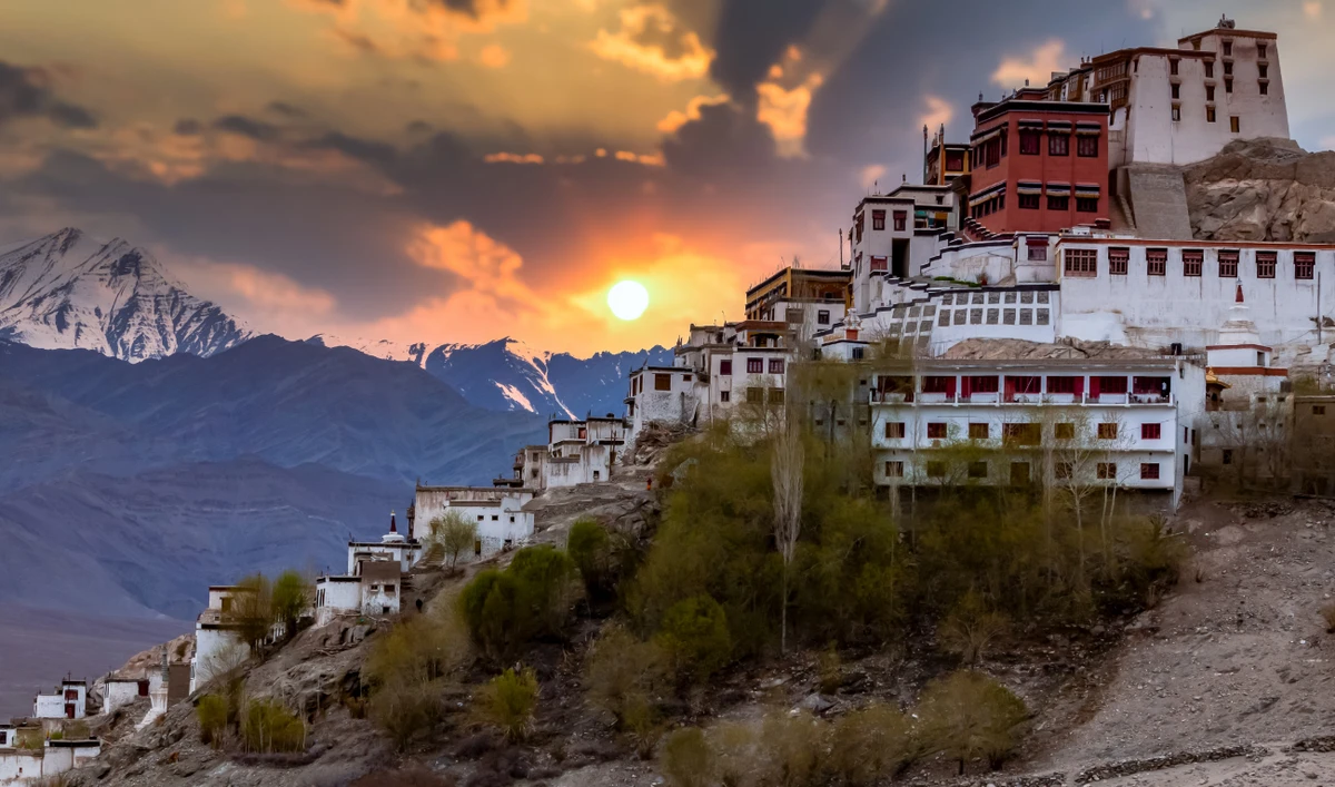 Two years ago, the Indian government abrogated Article 370 and 35 (A) of the constitution that gave limited autonomy to Jammu and Kashmir and granted exclusive rights over land and jobs to the people of the whole region.(Shutterstock)