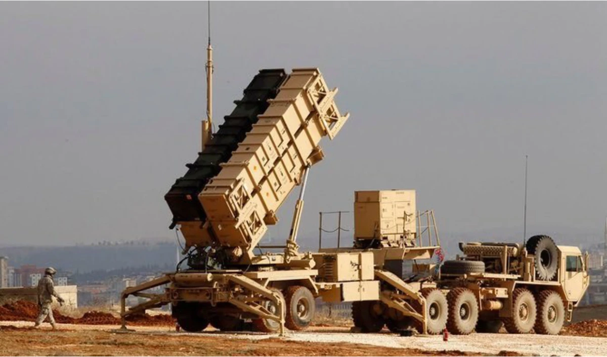 A Patriot missile is deployed at a Saudi Air Defense Forces base in Khamis Mushait, in the southern region of Asir. (SPA/File)