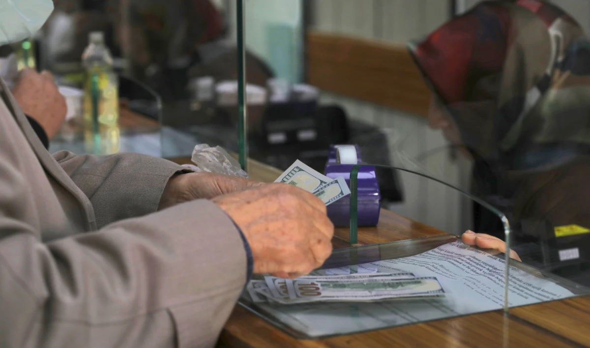 Investors eye Thursday meeting of Turkish Central Bank amid currency volatility