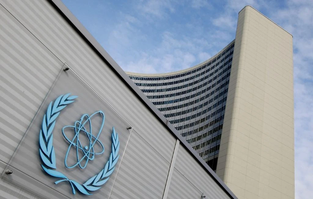 Iran backs down over atom plant monitoring, lets UN replace nuclear site's damaged cameras
