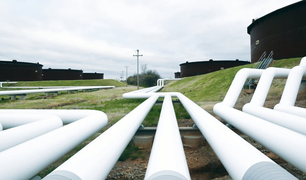Brent crude oil rose as high as $75.07 a barrel and at 1440 GMT was up 43 cents, or 0.6 percent, at $74.31 a barrel, while US West Texas Intermediate (WTI) crude gained 67 cents, or 1.0 percent, to $71.54. (Reuters)