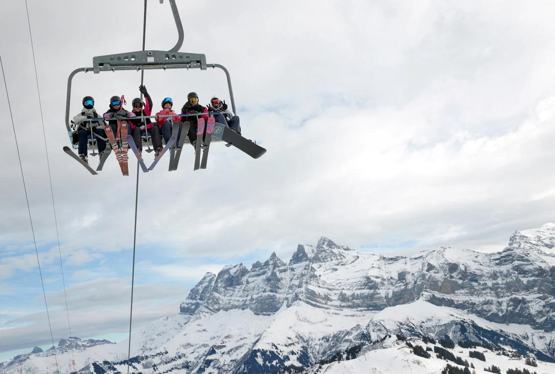 Foreigners welcome to Swiss ski lifts if they respect pandemic rules