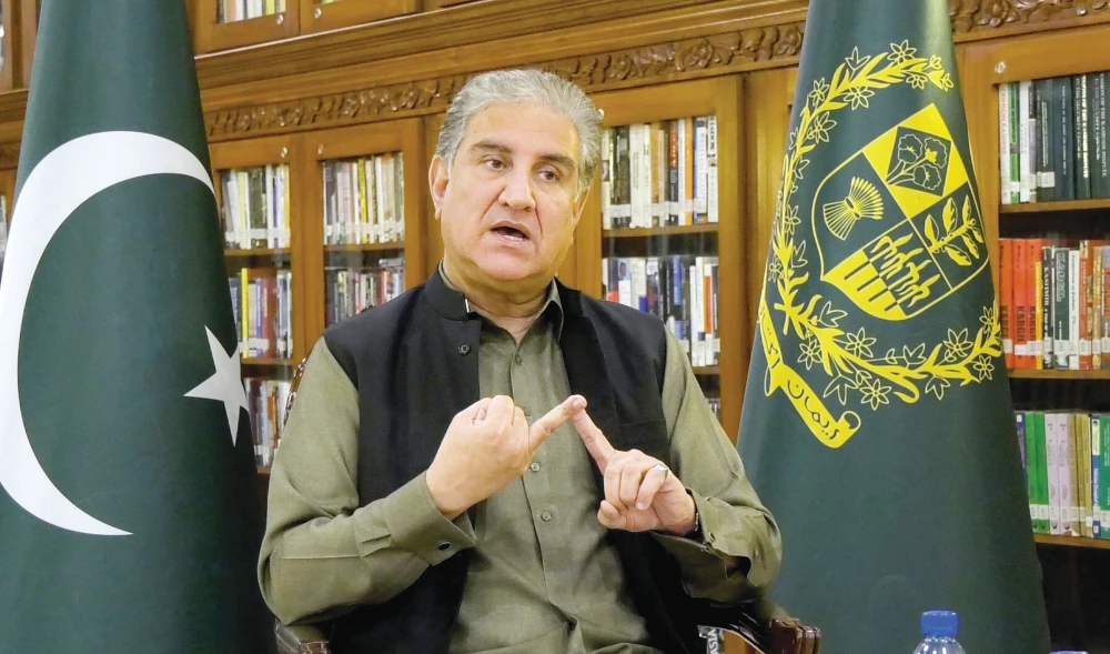 Pakistan's foreign minister, Shah Mahmood Qureshi, speaks to Arab News in Islamabad on December 17, 2021. (AN photo)