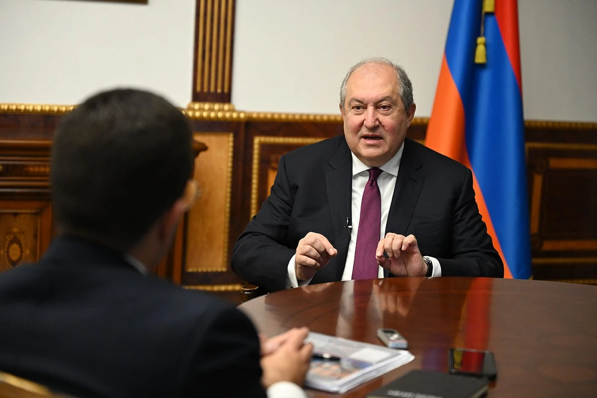 Armenian President Armen Sarkissian being interviewed by Faisal J. Abbas, Editor in Chief of Arab News. (Davit Hakobyan)