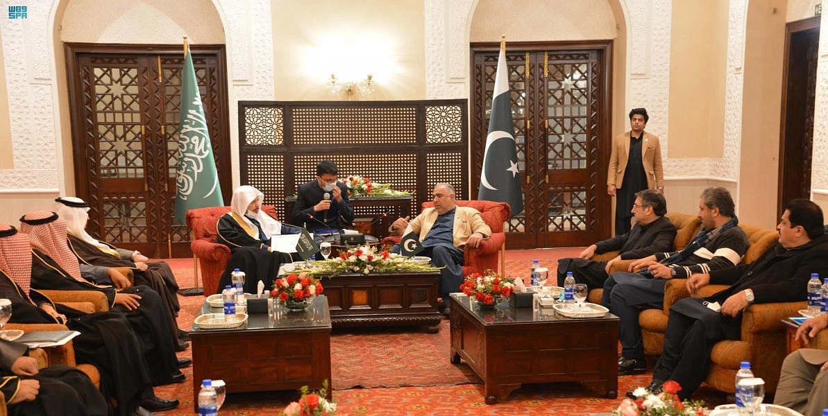 Saudi Shoura Council Speaker Sheikh Abdullah Al-Asheikh meets with the Speaker of Pakistan’s National Assembly Asad Qaiser in Islamabad on Thursday. (SPA)