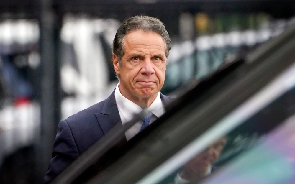 Cuomo won’t be charged for touching trooper at racetrack