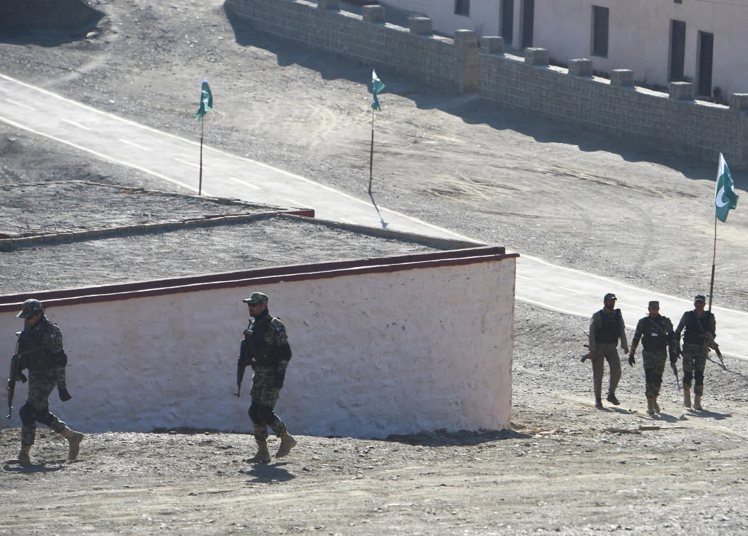 Militants gun down Pakistani soldier near Afghan border