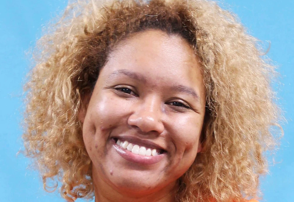 Missouri woman charged with killing boyfriend with a sword