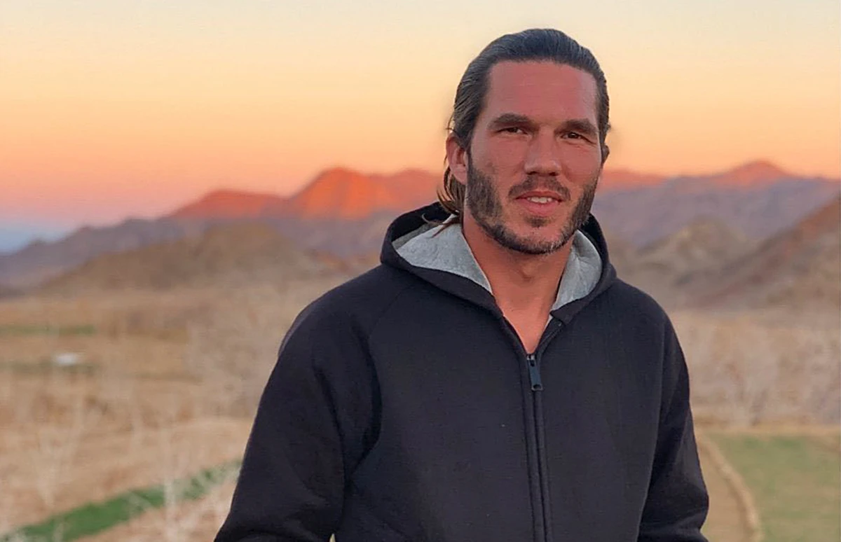 Frenchman held in Iran begins hunger strike