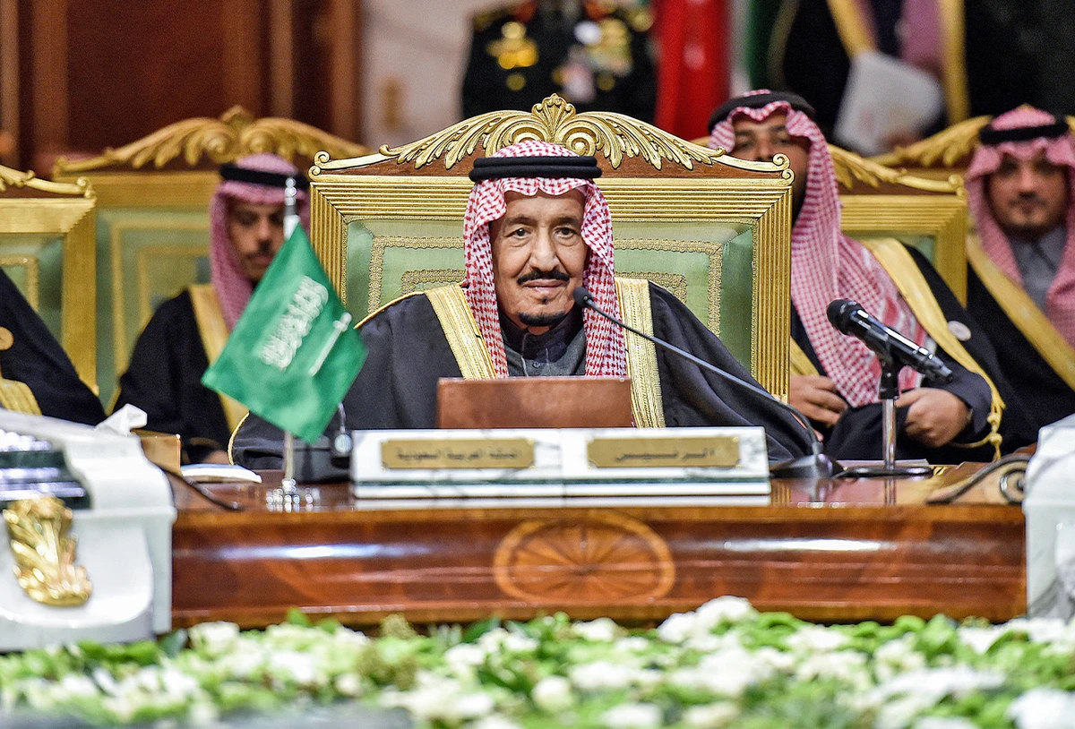 Saudi King Salman bin Abdulaziz chairs a session of the 40th Gulf Cooperation Council (GCC) summit held at the Saudi capital Riyadh on December 10, 2019. (AFP/File)
