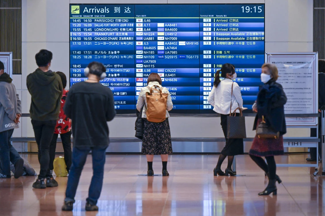 Japan braces for omicron spread as New Year’s travelers fan across country