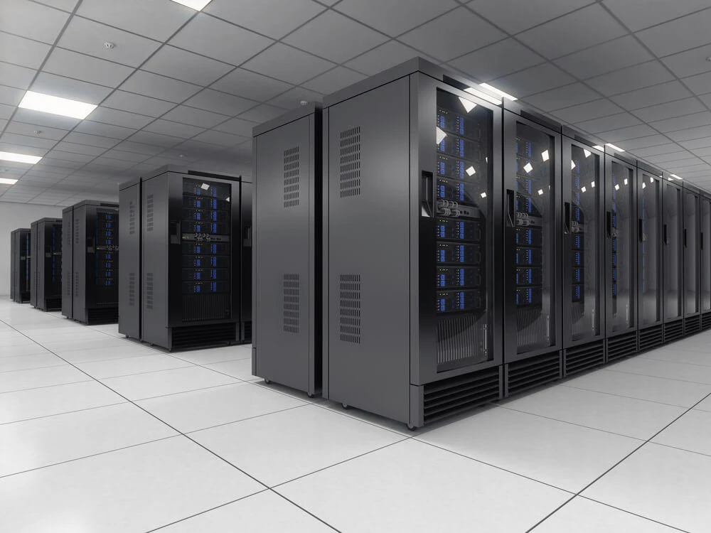 Cologix's operations span 40 interconnection and hyperscale data centers in 11 North American markets. (Shutterstock)