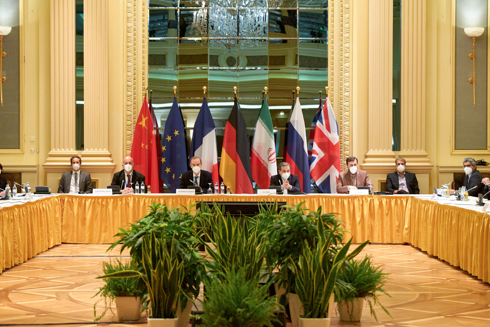 Enrique Mora and Abbas Araghchi at a meeting of the JCPOA Joint Commission, Vienna, Austria, April 17, 2021. (Reuters)