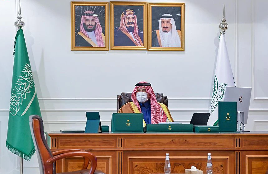 Prince Faisal urges government, service sectors to review quality of projects