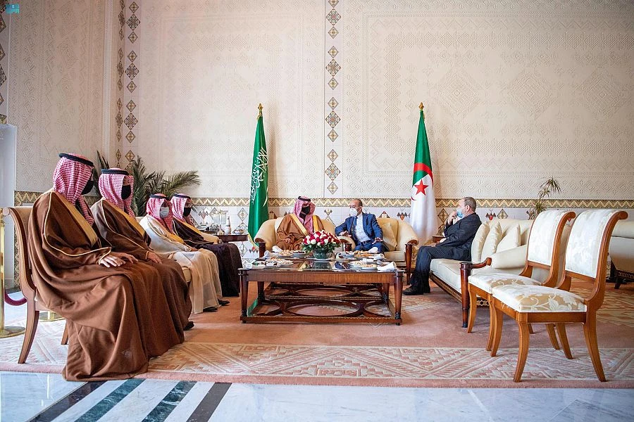 Algerian president and Saudi interior minister discuss security cooperation