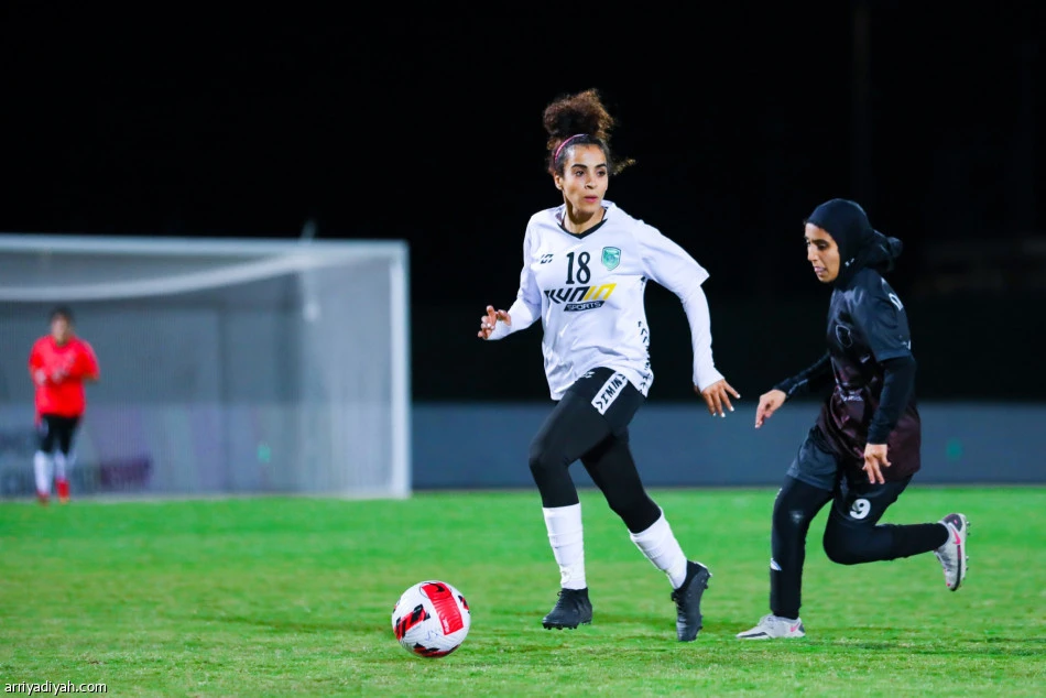 Action from Al-Mamlaka’s 2-1 win over the Storm on Sunday night. (SAFF)
