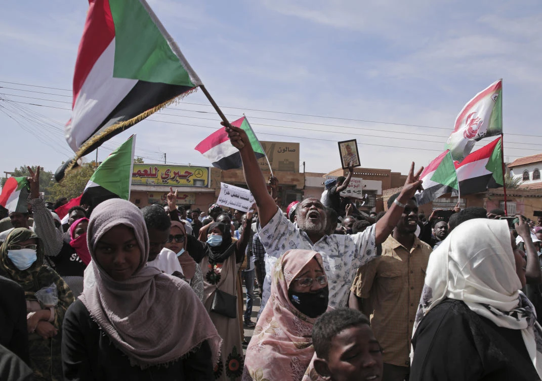UN condemns violence targeting Sudanese protesters, US urges civilian rule after PM quits