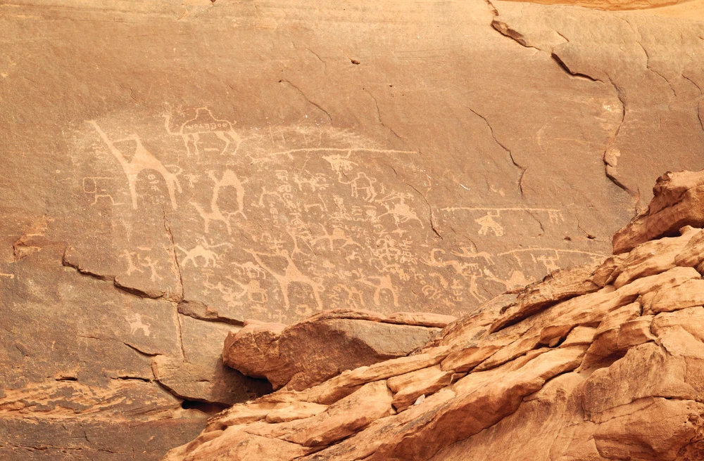Across the Arabian Peninsula, written inscriptions offer clues to the Arab communities that lived in various areas. (Shutterstock)