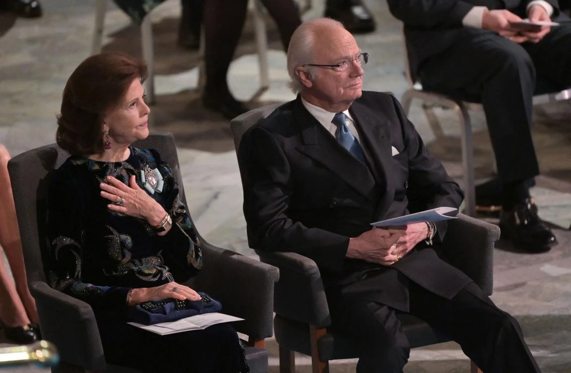 The king and queen of Sweden have both tested positive for Covid-19, the Swedish Royal Court said on Tuesday. Both were vaccinated with three jabs and had mild symptoms. (AFP)