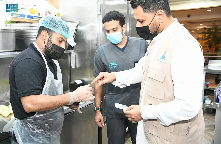 Saudi municipal authorities step up health inspection tours. (SPA)