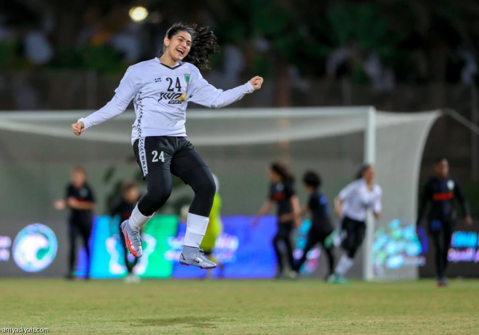Al-Mamlaka players celebrate during their win over Al-Yamamah in the semi-finals of the National Football Championship. (SAFF)
