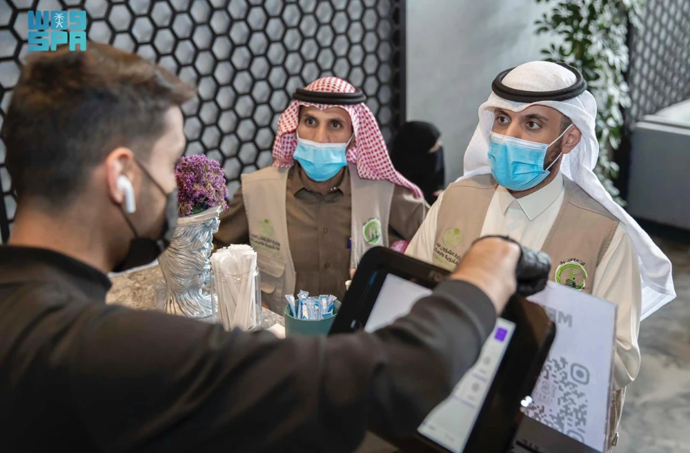 The municipality of Makkah conducted 1,019 similar checks at malls, commercial centers, and stores, as well as 115 inspection tours. (SPA)