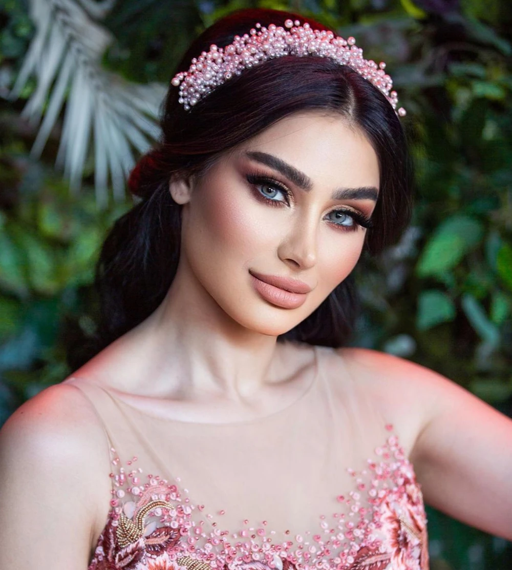 Leen Clive, a trainee doctor, was due to represent the UK at the final of the Mrs World competition in Las Vegas on Jan. 15. (Instagram: @leen_clive)