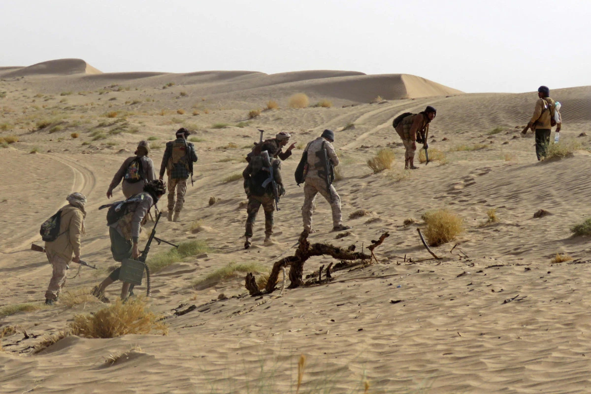 Yemeni government forces retake key district in Al-Bayda as Houthis flee