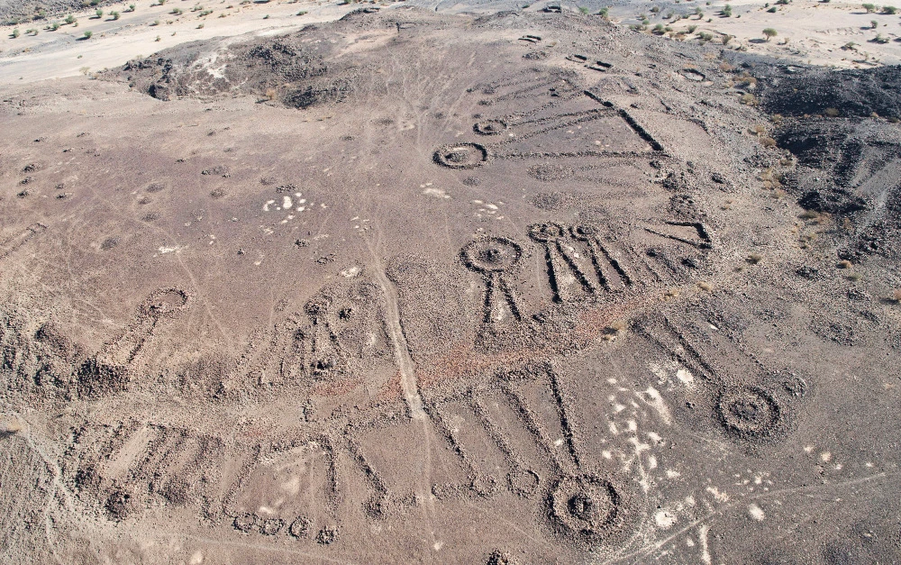 The passages reflect a high degree of socioeconomic interdependence among the region’s population. (SPA)