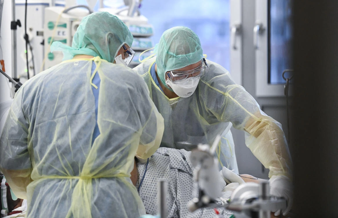 Germany’s COVID-19 cases hit daily record of more than 80,000