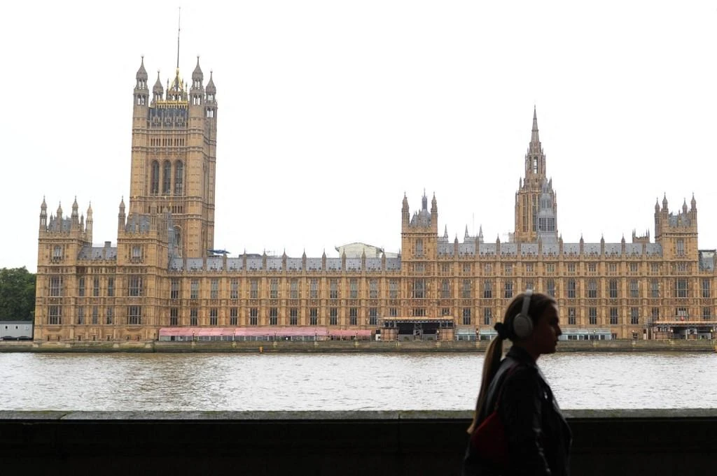 UK lawmakers warned of Chinese spying threat