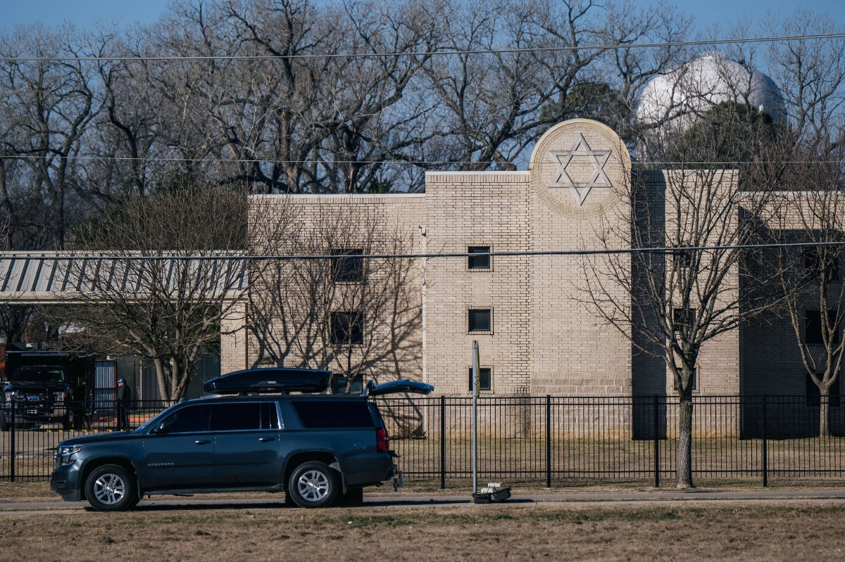 Manchester police arrest two teenagers in connection with Texas synagogue siege