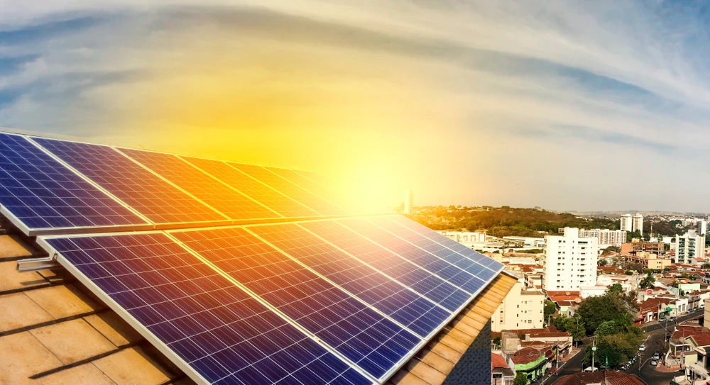 China hits record number of rooftop solar panels in 2021