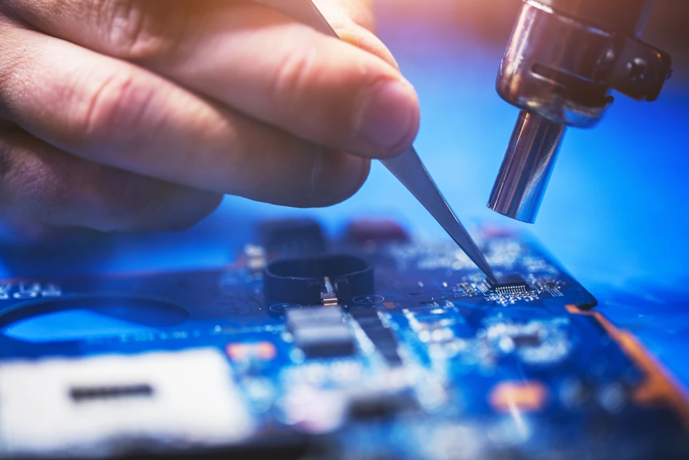 EU to propose microchips law in early February, EU chief says
